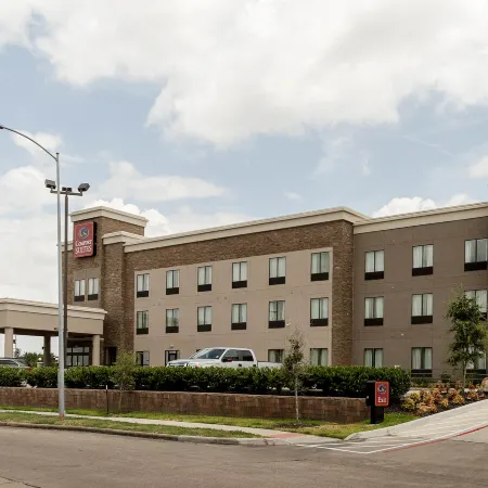 Comfort Suites near Westchase on Beltway 8 Отели рядом с достопримечательностью «Торговый центр Plazamericas»