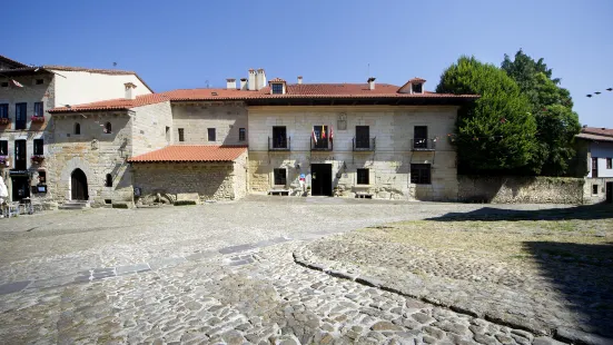 Parador de Santillana de Gil Blas