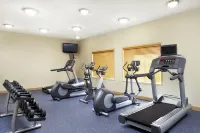 Four Points by Sheraton Saskatoon - Gym