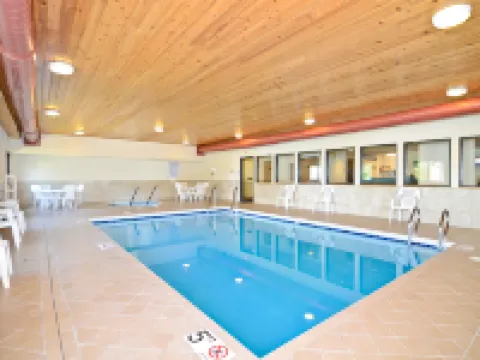 Super 8 by Wyndham Hayward WI Hotels in Sawyer County