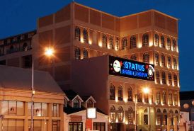 Status Hotel