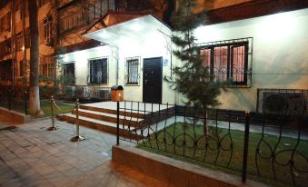 HAYOT HOSTEL