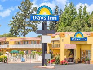 Days Inn by Wyndham King City