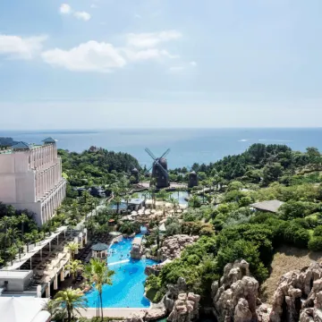 Lotte Hotel Jeju Отели рядом с достопримечательностью «Тематический парк Chocolate Land»
