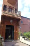 Marrakech House Hotels near Parc Tamensourt