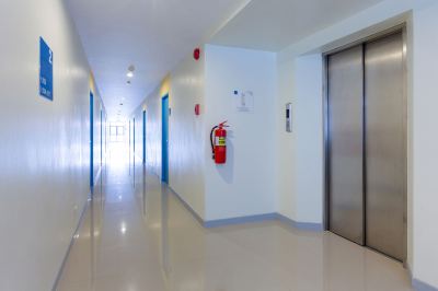 廊下 ホップ イン サケーオの写真