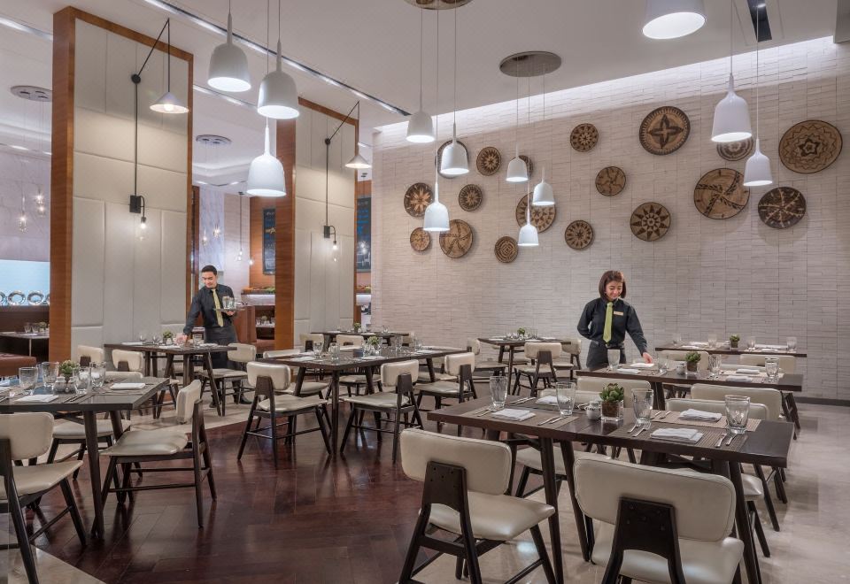 3. 리치몬드 호텔 ..