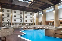 DoubleTree by Hilton Lawrence Hoteles en Lawrence
