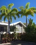 Trinity Beach Club Holiday Apartments Hotels in Trinity Beach