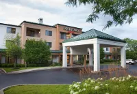 Courtyard Burlington Williston