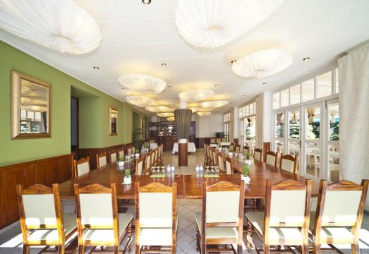 호텔 애스토리아 벌러톤퓌레드