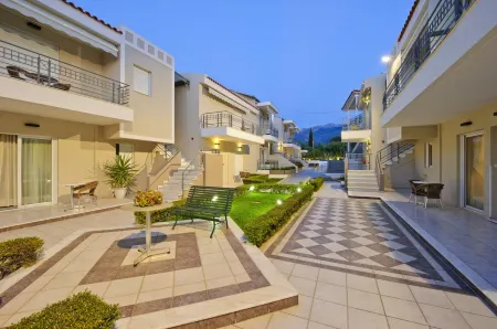 Castello Hotel Отели в г. Nafpaktos