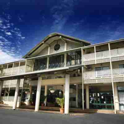 Mantra 鱷魚俱樂部艾爾利海灘度假村 Hotel Exterior
