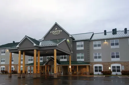 Country Inn & Suites by Radisson, Houghton, MI Отели рядом с достопримечательностью «Мемориальный парк Ветеранс»