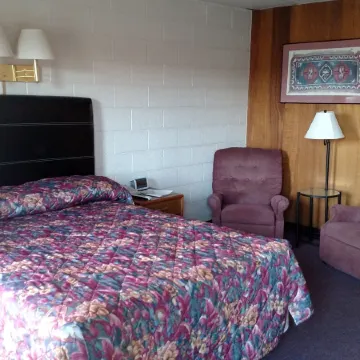 Midtown Inn & Suites