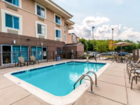 スリープ イン & スイーツ ドーバー ユニバーシティ エリア ドーバーのホテル