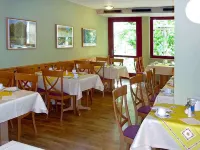 Boulevard Hotel Altstadt Schwerin - breakfast