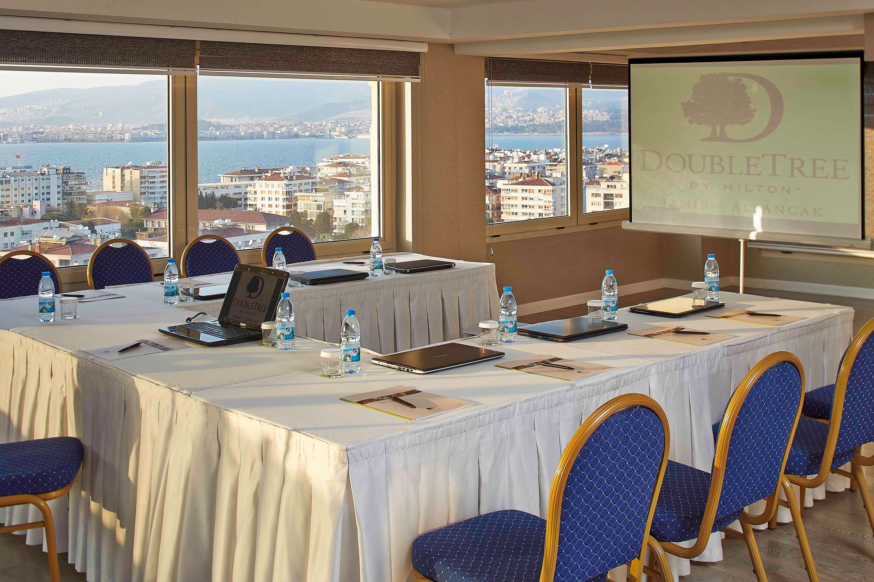 DoubleTree by Hilton Izmir - Alsancak