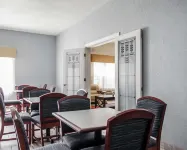 Quality Inn & Suites Altoona - des Moines - breakfast