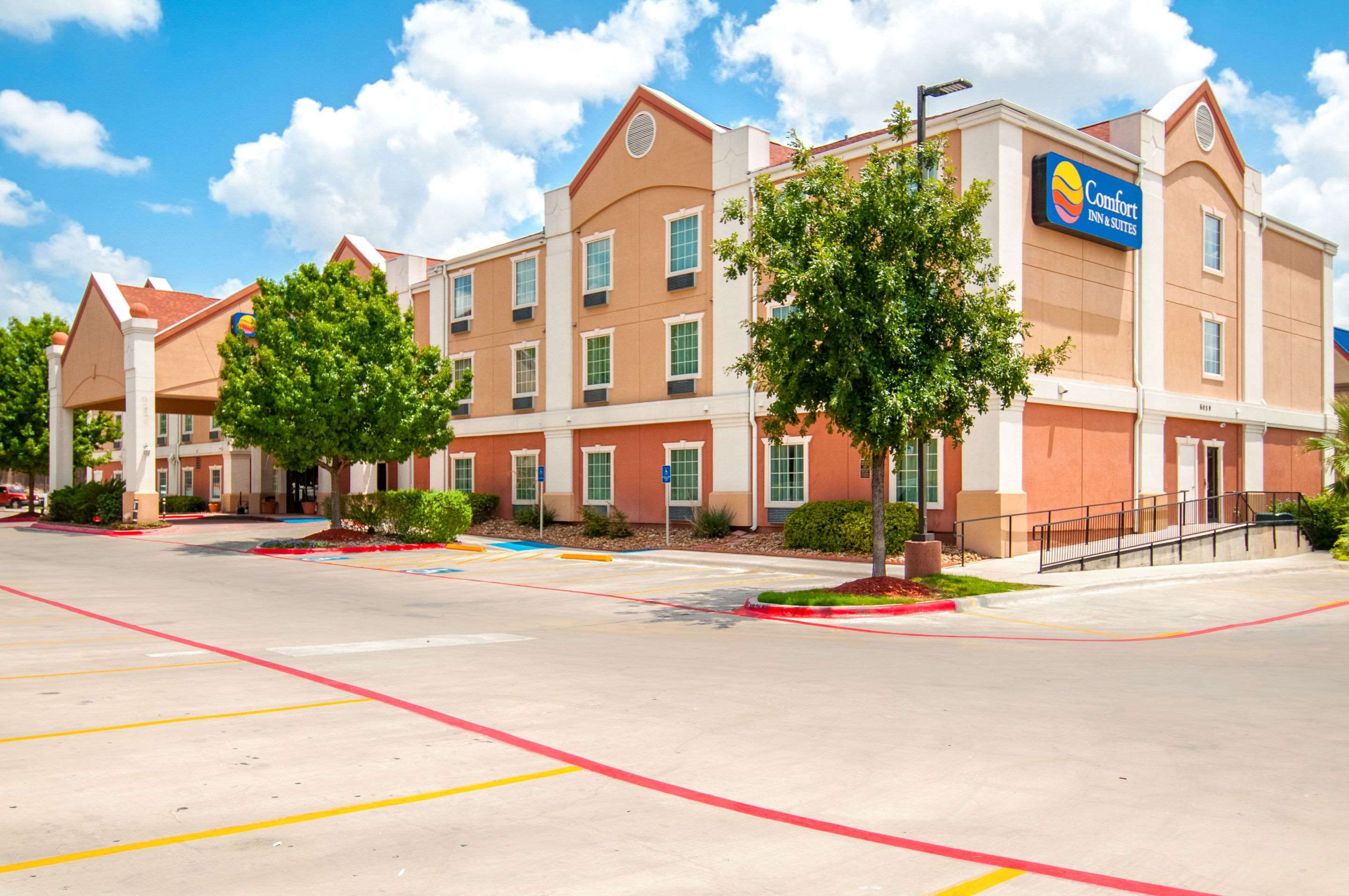 Comfort Inn & Suites Near Medical Center