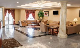 Comfort Suites Near Indianapolis Airport