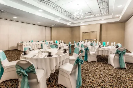 Four Points by Sheraton Myrtle Beach Отели рядом с достопримечательностью «Сиборд Коммонс»