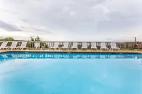 South Bay Inn