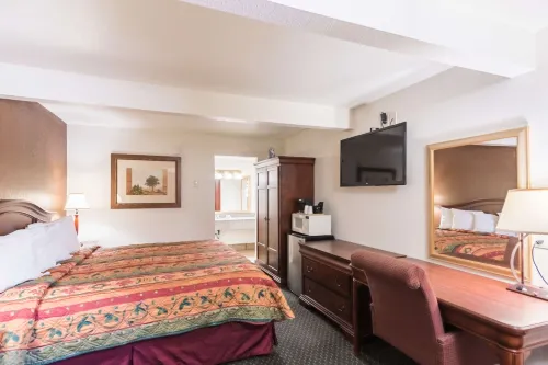 1st Interstate Inn Montrose - parking