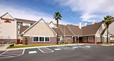 Residence Inn Davenport Hotels near Walnut Center