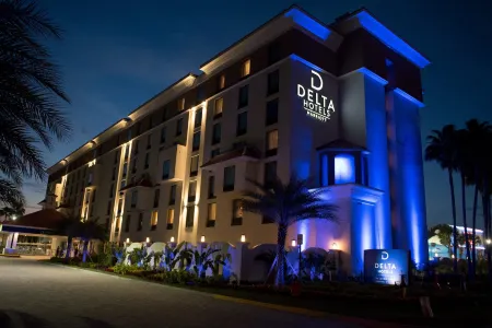 Delta Hotels by Marriott Orlando Lake Buena Vista Отели рядом с достопримечательностью «Characters in Flight»