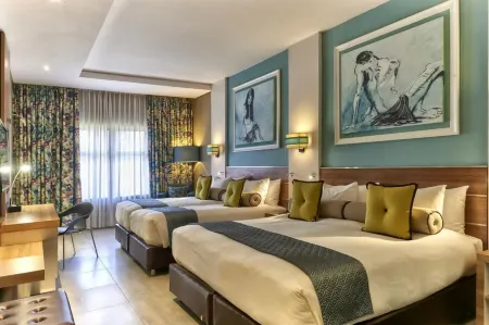 Metcourt at Emperors Palace Отели в г. Кемптон Парк