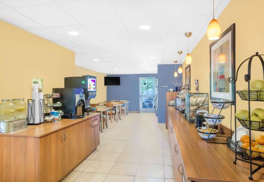 마이크로텔 인 & 스위트 칠리/로체스터