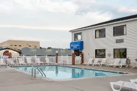Rodeway Inn & Suites