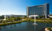 Renaissance Schaumburg Convention Center Hotel Отели рядом с достопримечательностью «Басс Форест-Север»