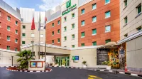 Holiday Inn Express Dubai Internet City Hotel in zona Emaar Square