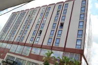 Djeuga Palace Hotel Hotels near First Trust Bank Rond Point Express