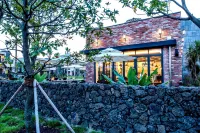 Arts Spa & Poolvilla Hotel di Pyoseon-myeon/Seongsan