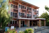 Club Pink Palace Hotel Отели рядом с достопримечательностью «Олюдениз»