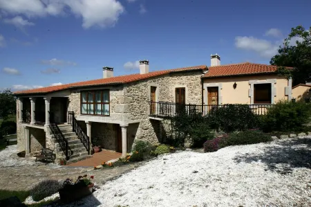 Casa da Botica A Estrada Отели в г. Ла-Эстрада