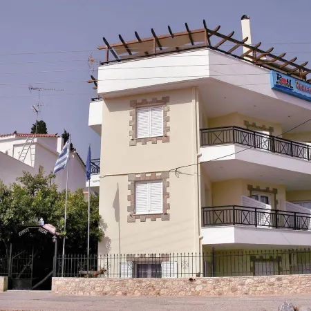 Malvasia Corner Studios - ex Romeo's House