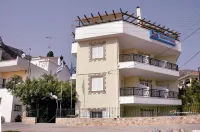 Malvasia Corner Studios - ex Romeo's House