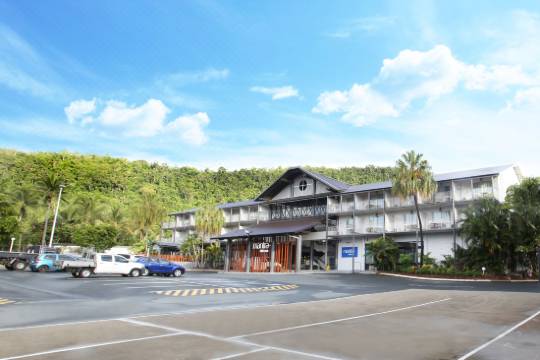 mantra club crocodile