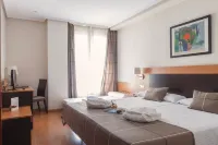 FC Infantas de León Hotels in Valdefresno