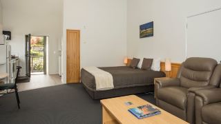 clearbrook-motel-and-serviced-apartments