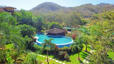The Oaks Tamarindo Pool Front Condominiums Fast Wifi Hotels near Tamarindo Beach Costa Rica