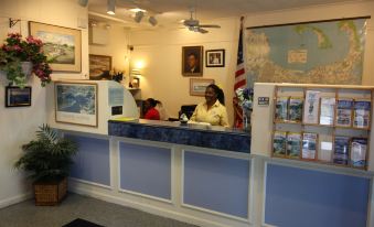 Ocean Street Inn on Hyannis Harbor