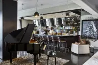 Queen Victoria Hotel by Newmark - bar