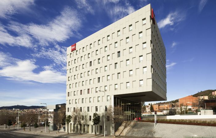 Ibis Barcelona Santa Coloma