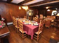 The Nutmeg Inn فنادق في Meredith