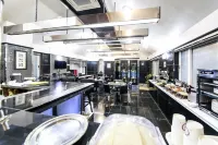 Business Hotel